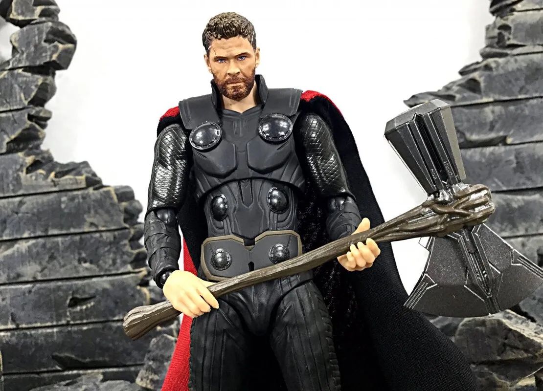 Figura Marvel Avengers Infinity Saga SH Figuarts Thor Bandai