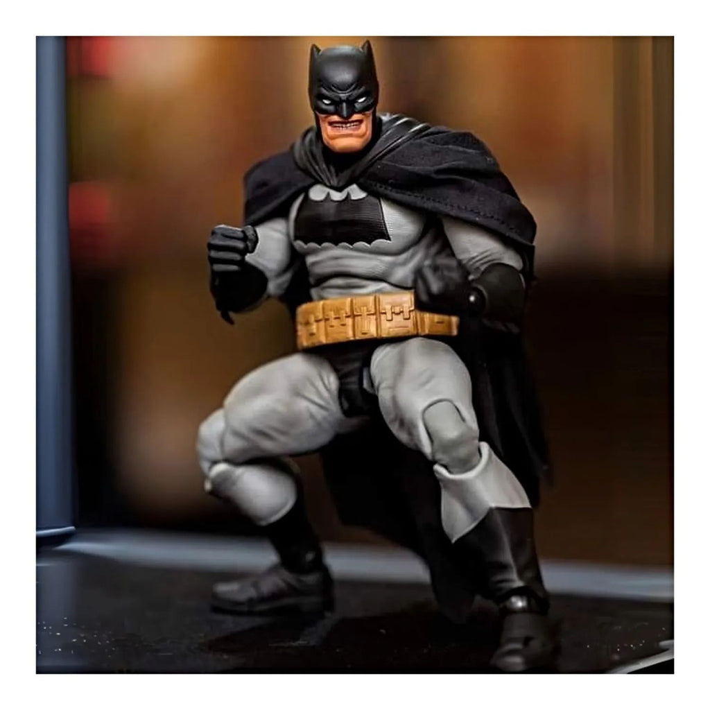 The Dark Knight Returns MAFEX 106 Batman