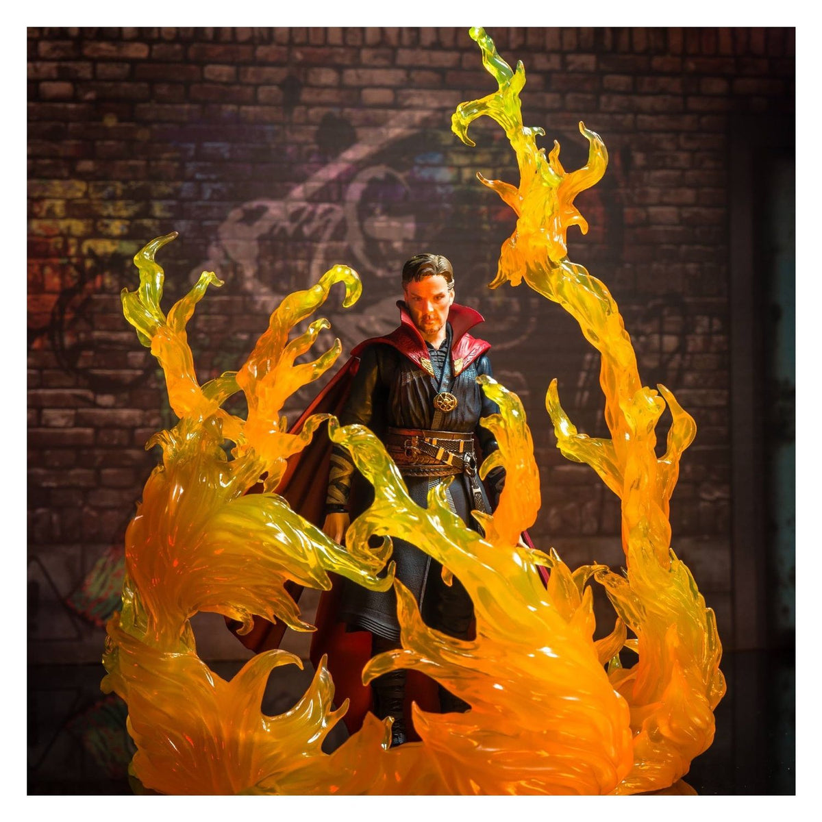 Dr Strange SH Figuarts Doctor Strange & Burning Flame Set