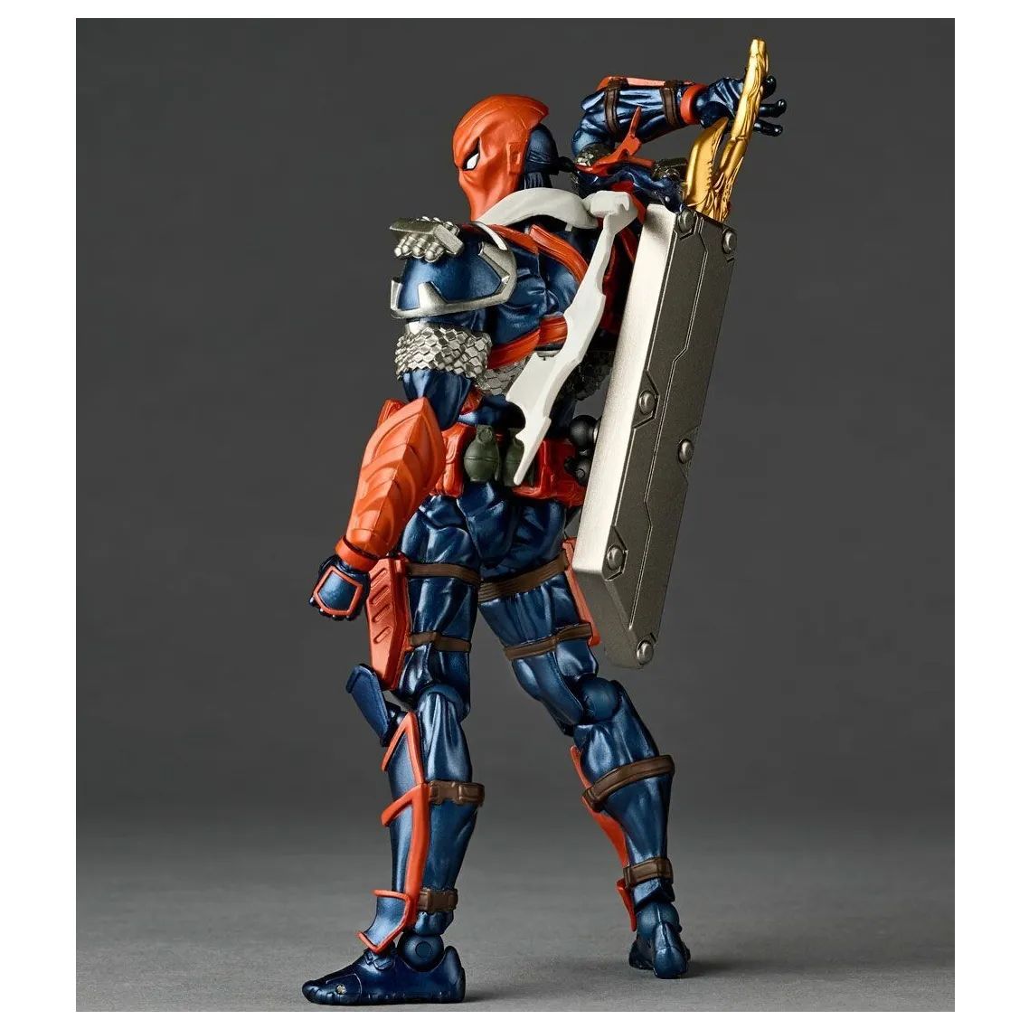DC Comics Amazing Yamaguchi Revoltech Deathstroke 1.5