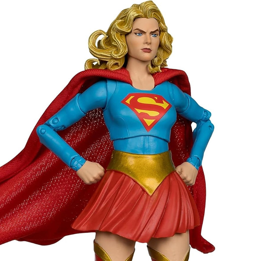 DC Direct Page Supergirl Woman of Tomorrow con Comic