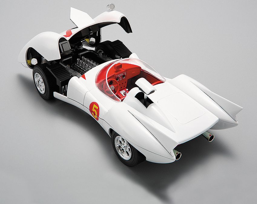 Auto a Escala 1-24 Armable Meteoro Speed Racer MAch 5  Model Kit